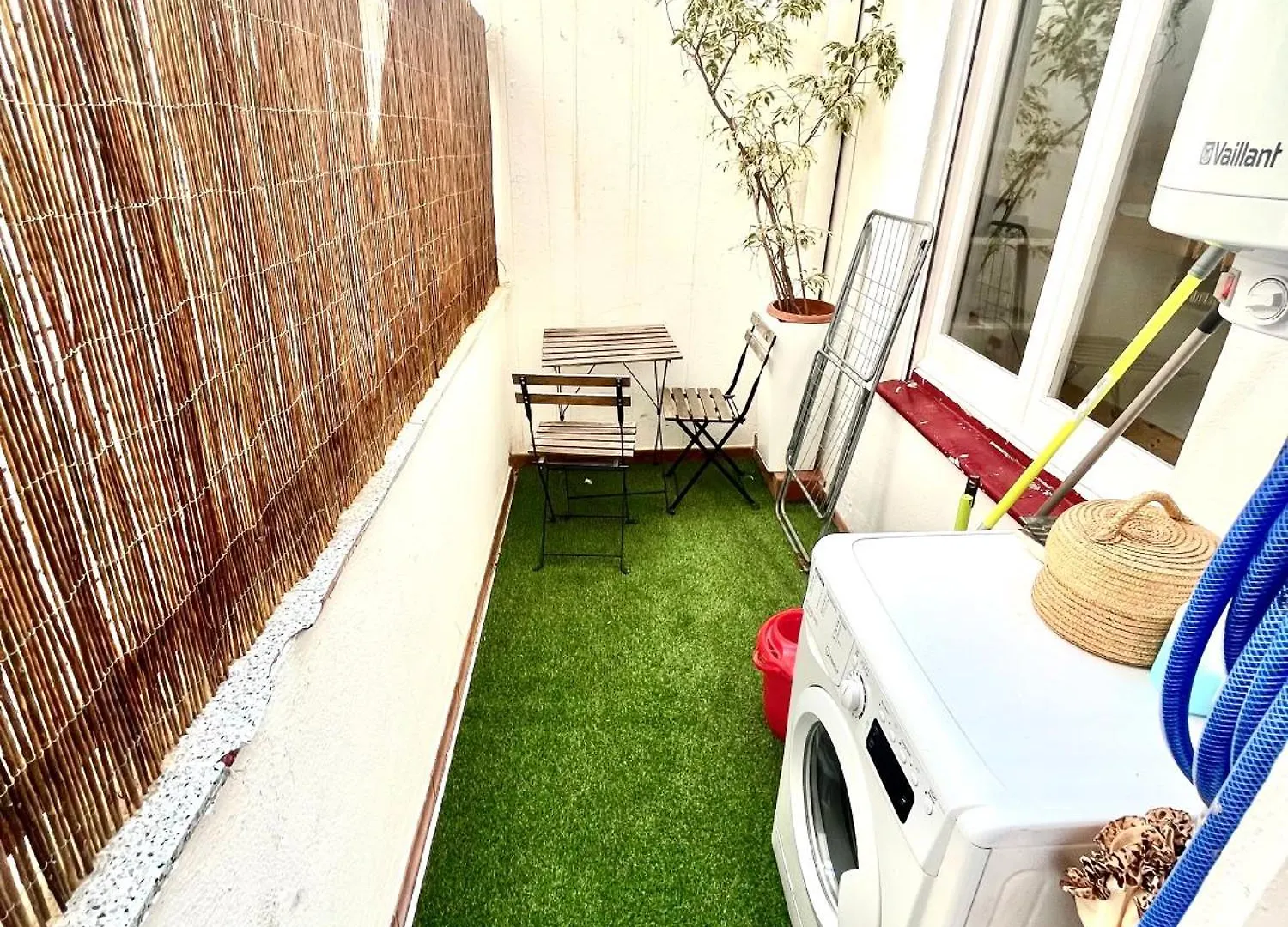 Piso Reformado A 80 M De La Playa Apartment Roses